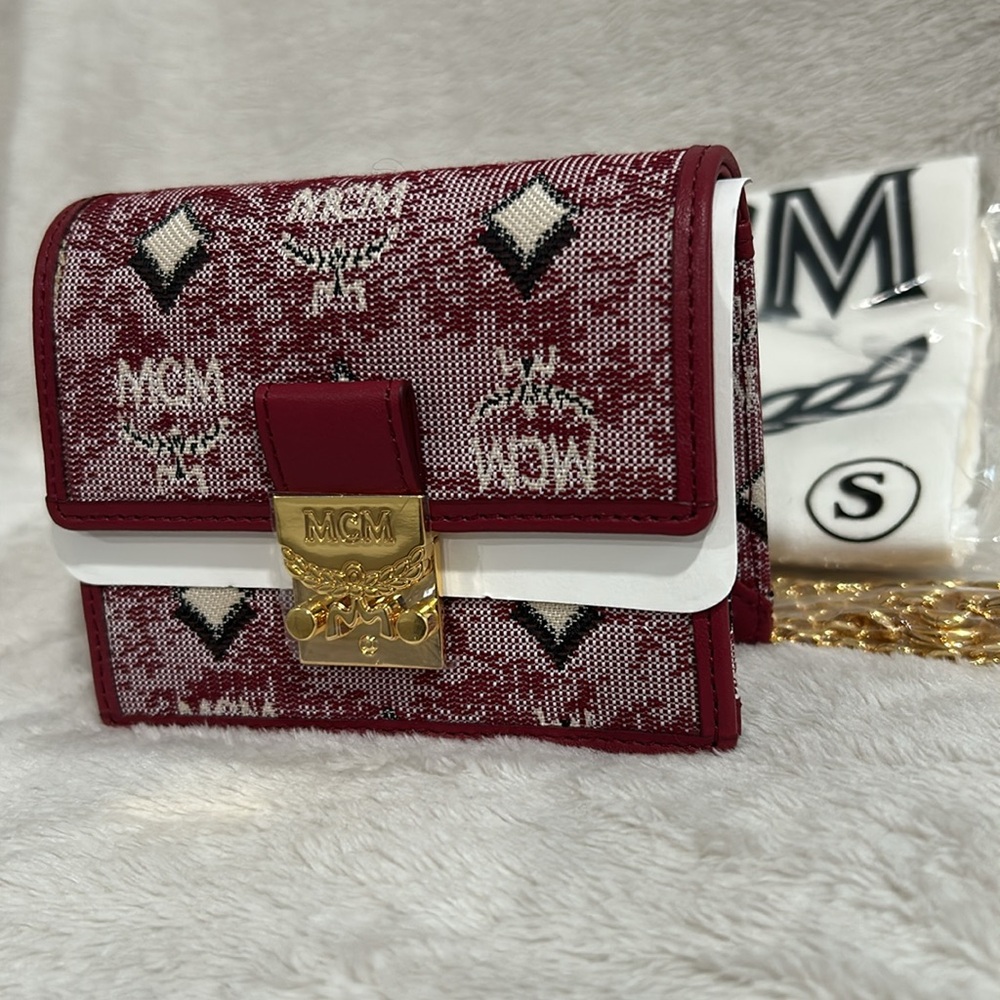 MCM Mini Chain Pouch - Picture 3 of 7
